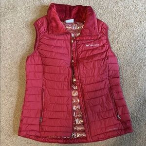Columbia Women’s Omniheat Red Puffer Vest Size M